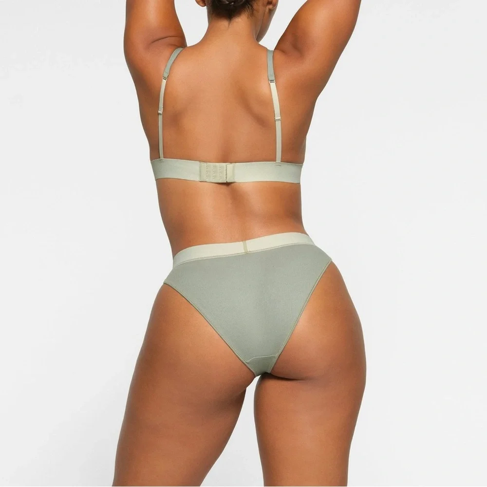 SKIMS Plunge Bralette Mineral Sage Green Small - Picture 3 of 11